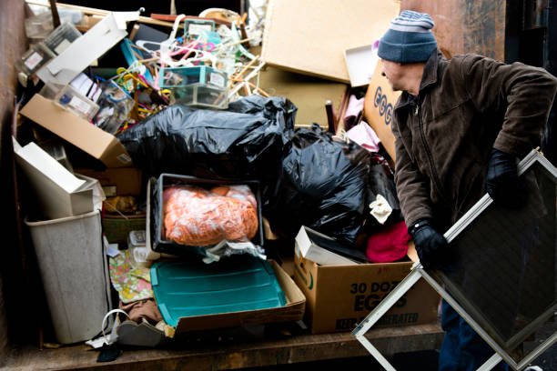 Best Commercial Cleanout Services  in Davenport, IA
